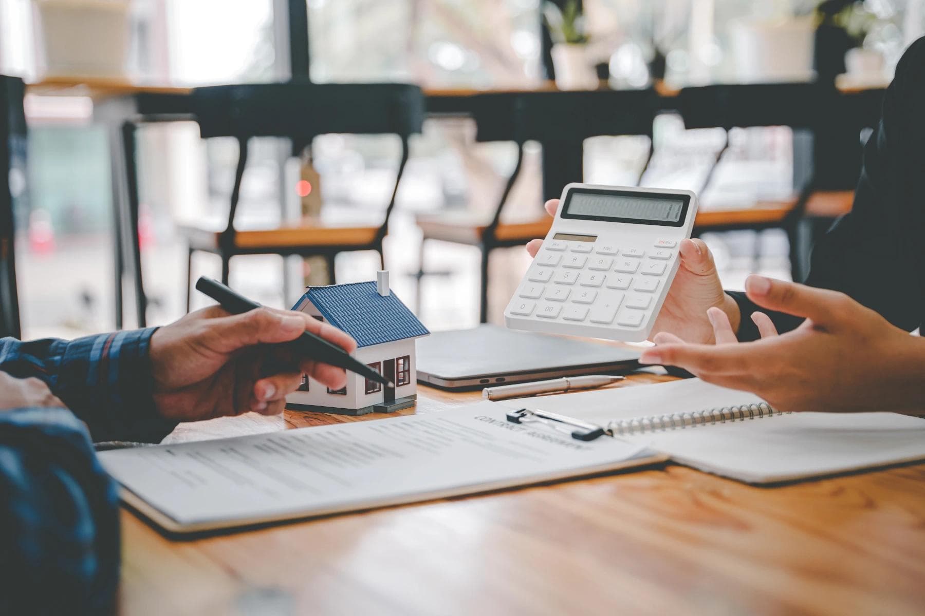 Pour obtenir les meilleures conditions, il est essentiel de comparer les offres de différents établissements financiers suisses. Pour obtenir les meilleures conditions, il est essentiel de comparer les offres de différents établissements financiers suisses.